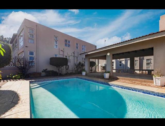 2 BEDROOM TOWNHOUSE FOR SALE IN OAKDENE